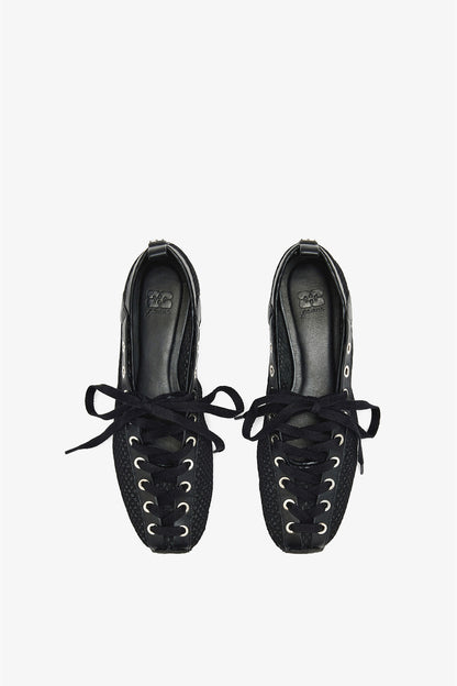 Sporty Ballerina in Black Mesh