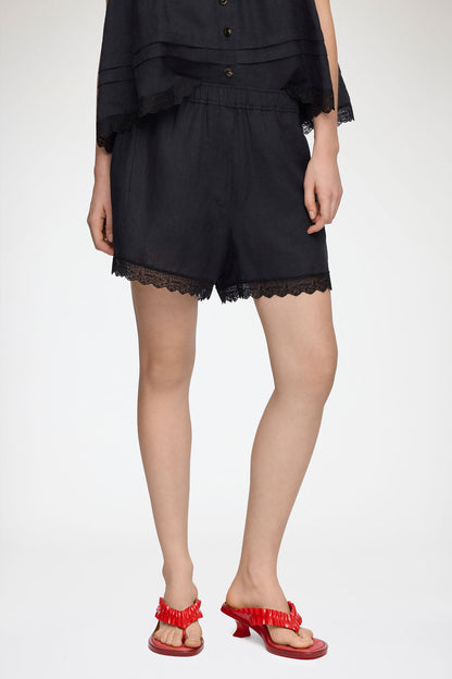 Shorts in Black Linen
