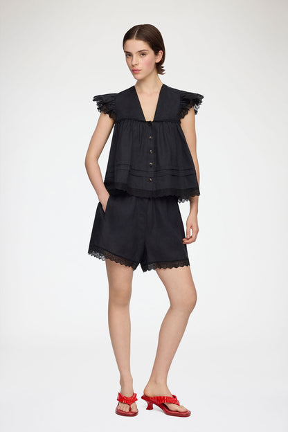 Blouse in Black Linen