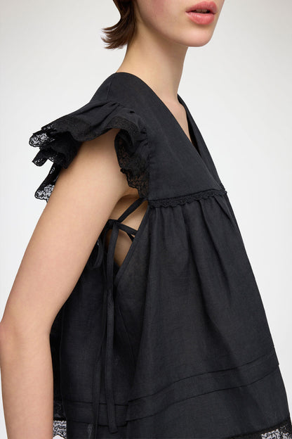 Blouse in Black Linen