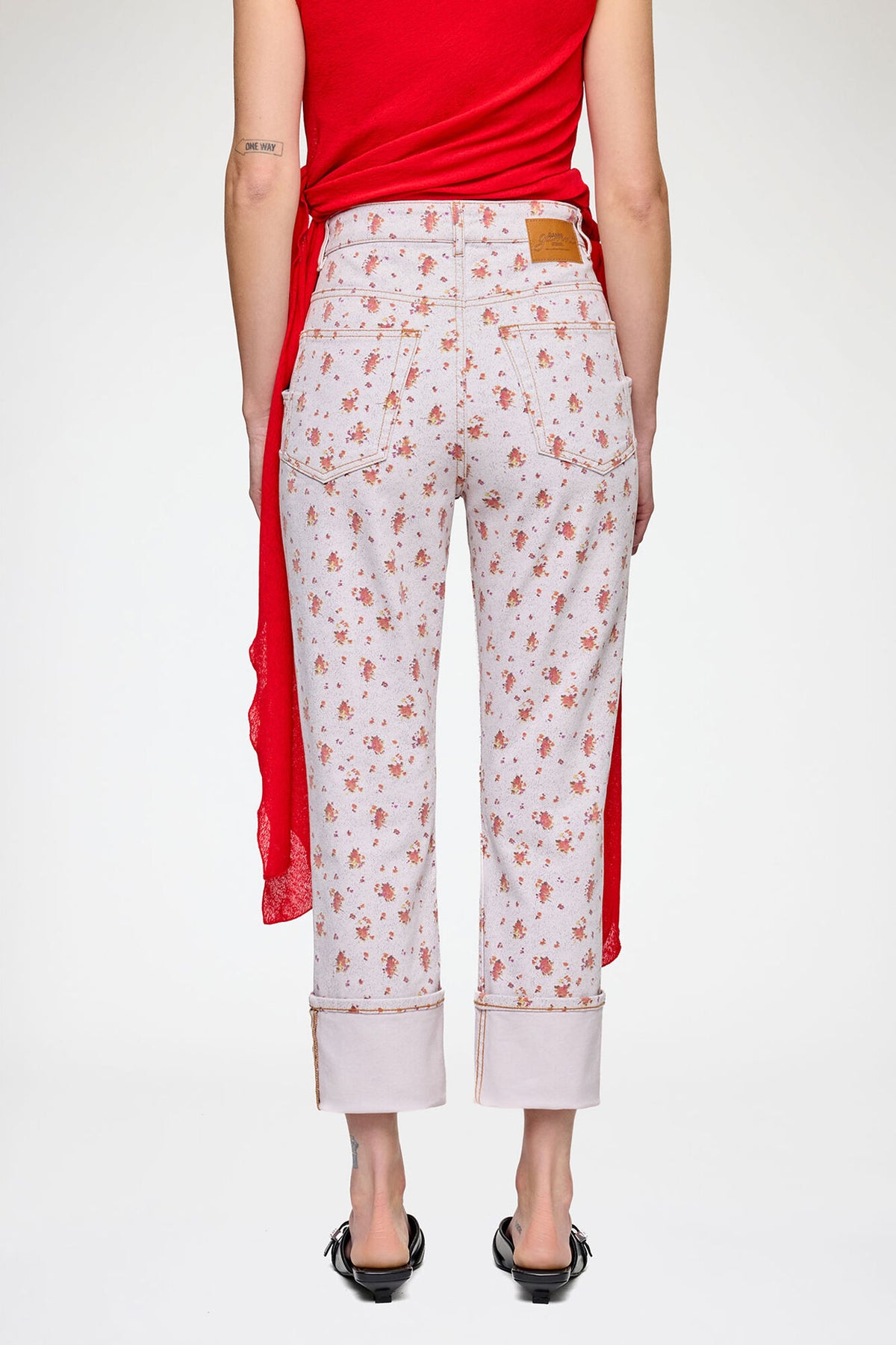 Capri Slim Jeans in Printed Denim