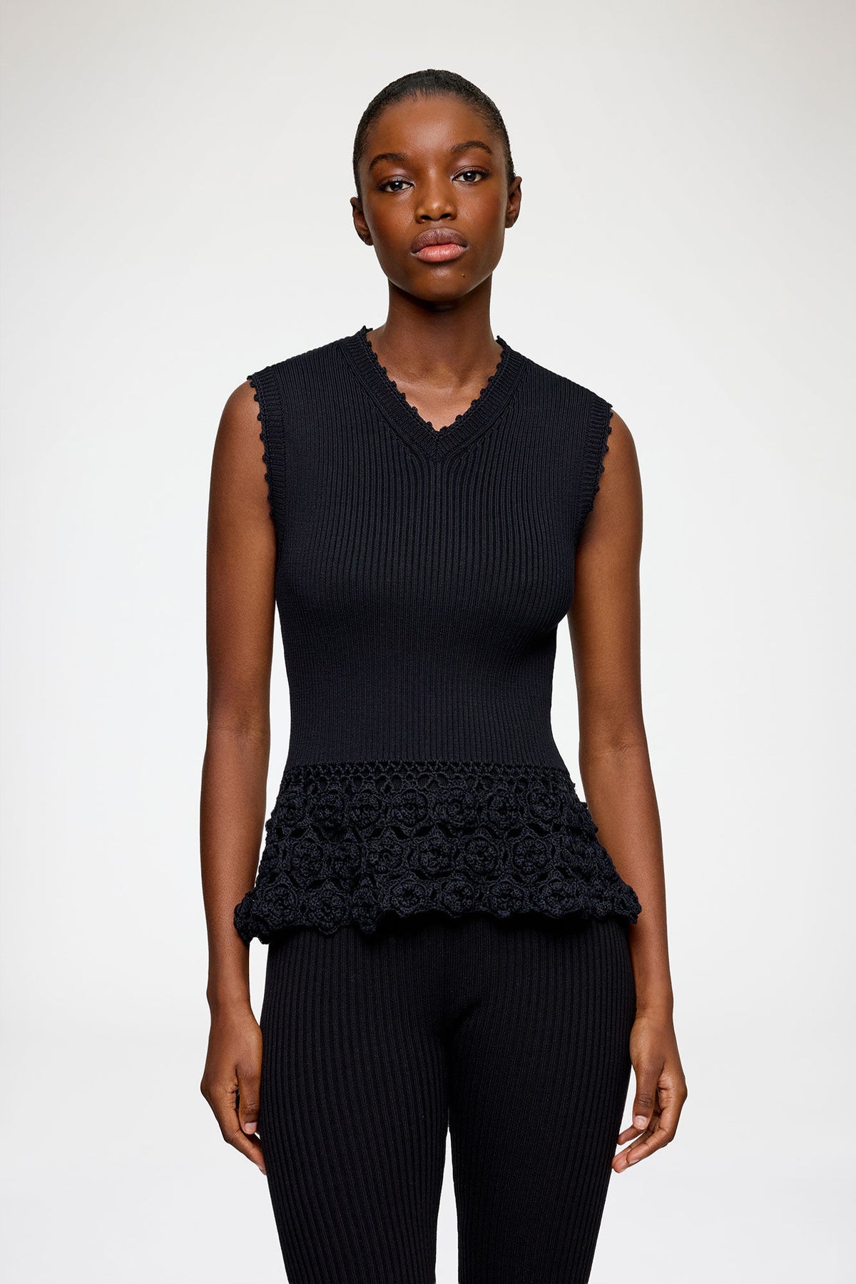 Vest in Cotton Crochet