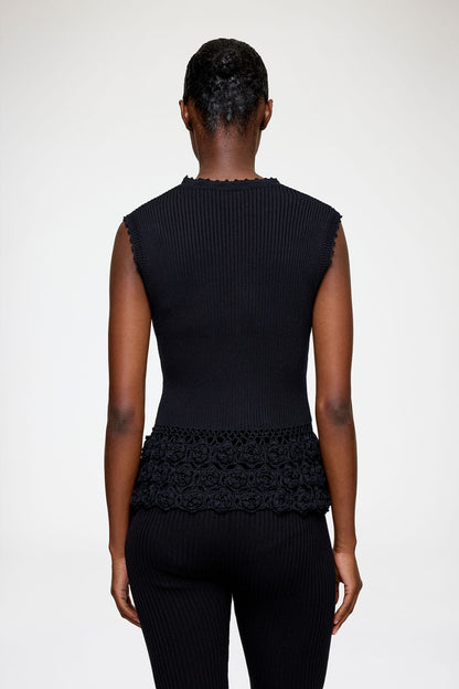 Vest in Cotton Crochet