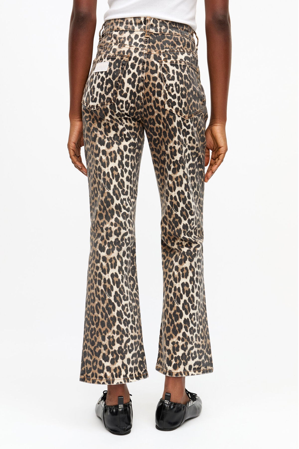 Betzy Cropped Jeans in Leopard Print