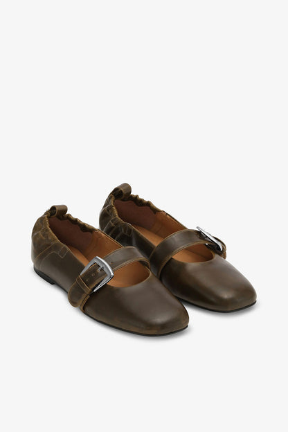 Buckle Strap Ballerinas in Dark-Olive
