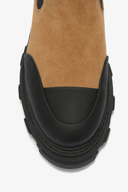 Low Chelsea Boots in Suede Brown