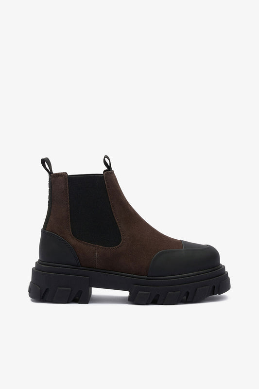 Cleated Low Chelsea Boots in Brown