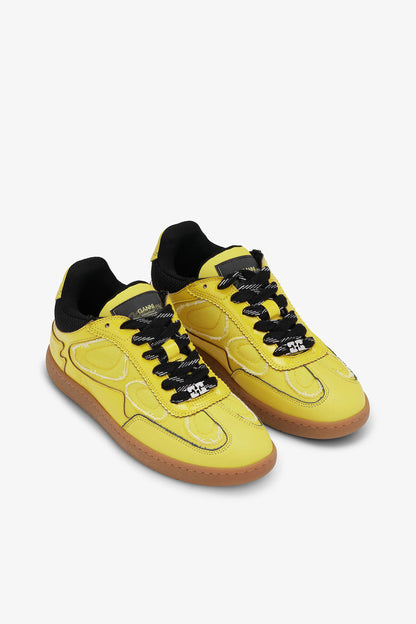 08 Sneakers